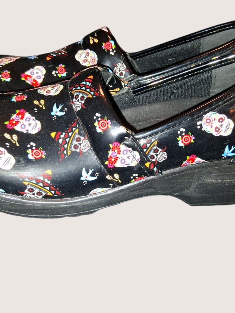 Women's Easy Street Skull Shoes size 11